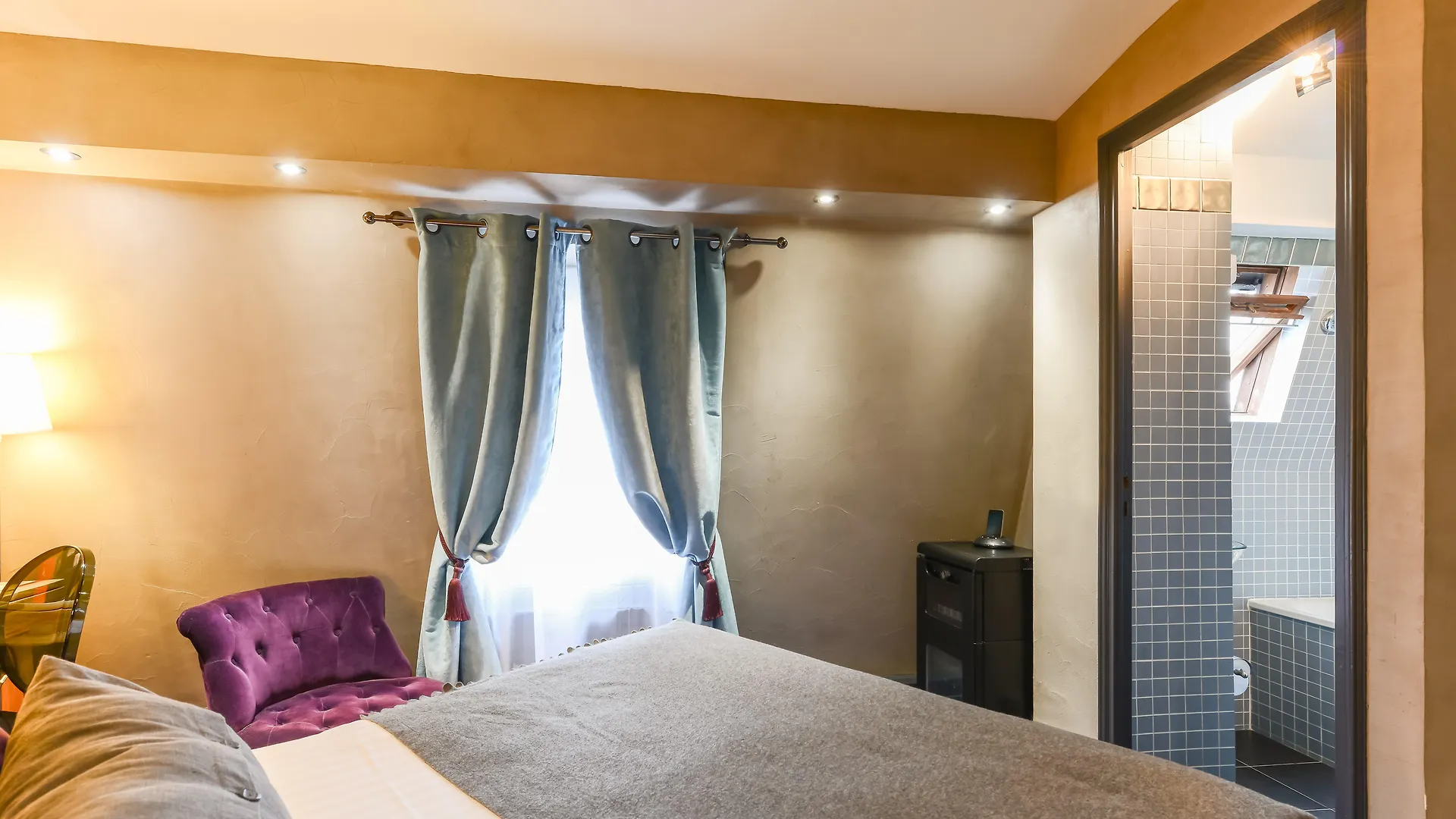 Ze Hotel Paris France